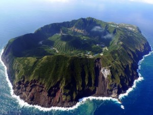Aogashima-volcano-Japan-620x465